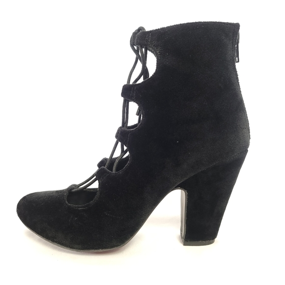MIA - ELLENA Ghillie Tie Lace Up Black Velvet Booties Sz 6M - Picture 1 of 7